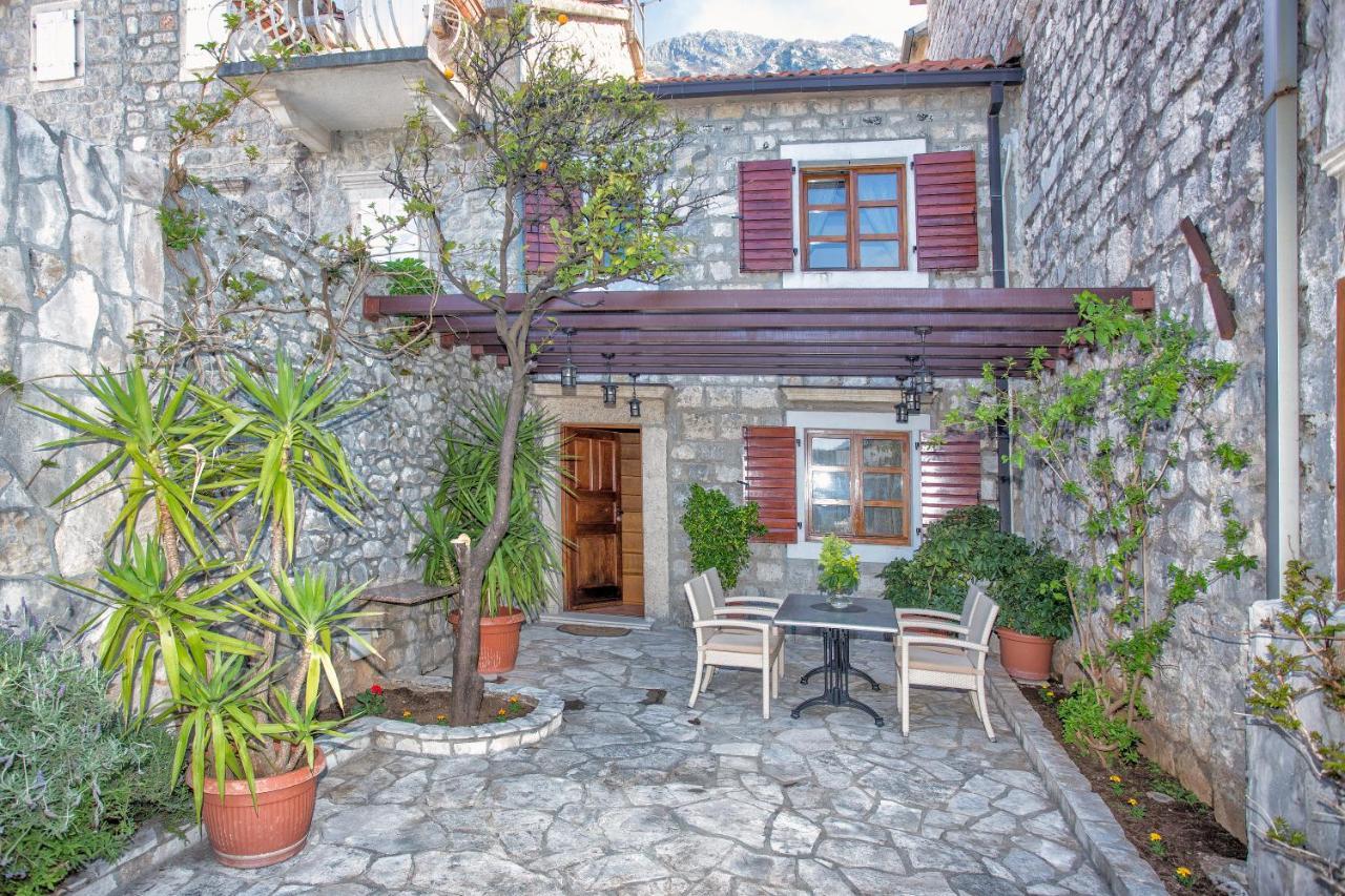Hotel Admiral Perast Bagian luar foto