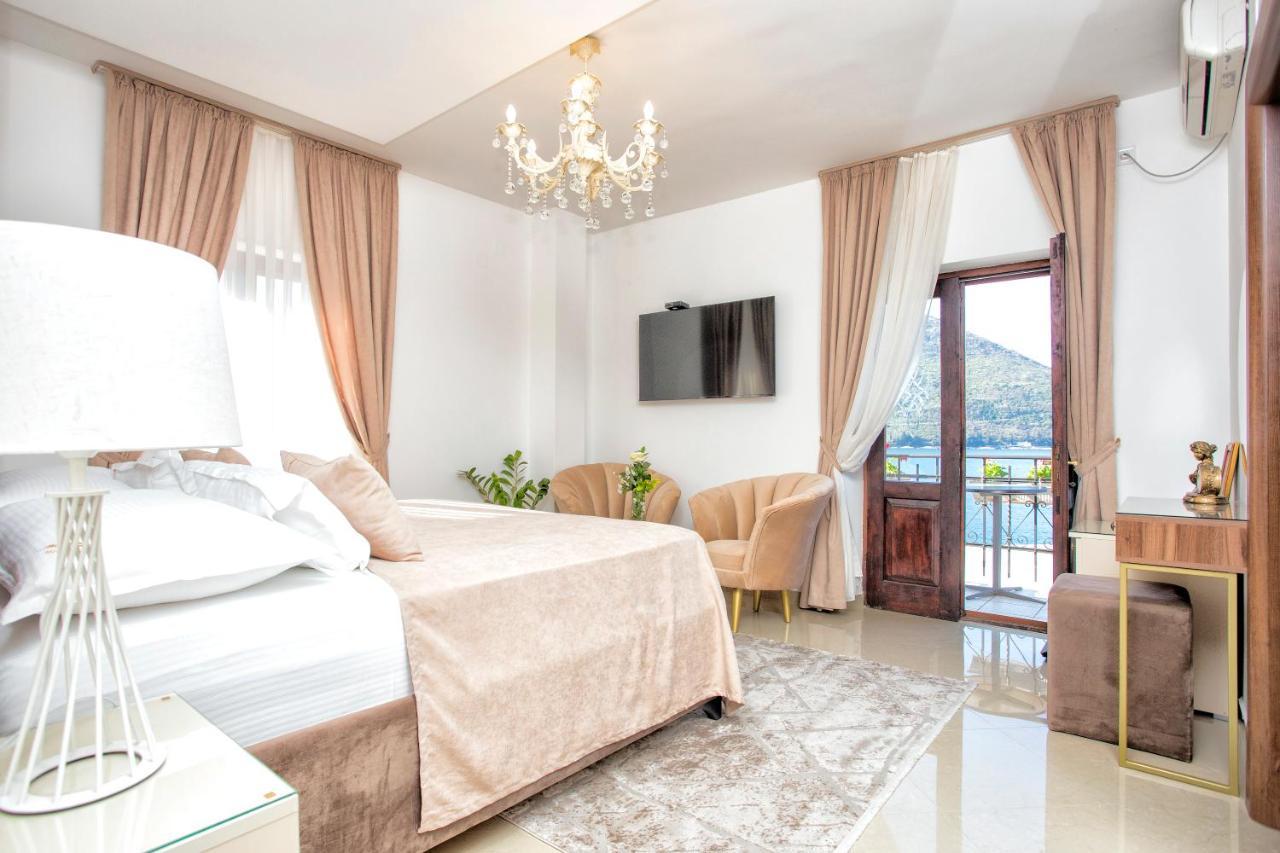Hotel Admiral Perast Bagian luar foto