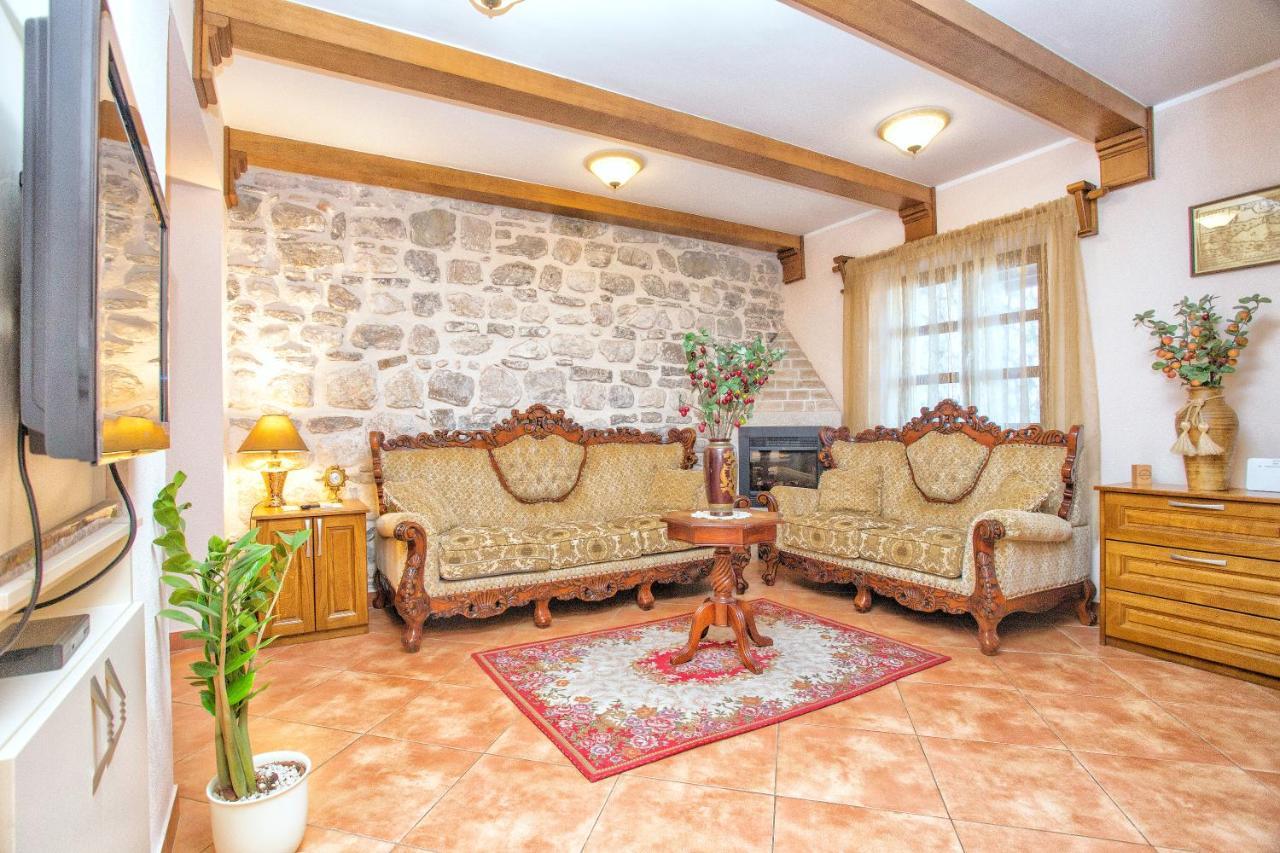 Hotel Admiral Perast Bagian luar foto