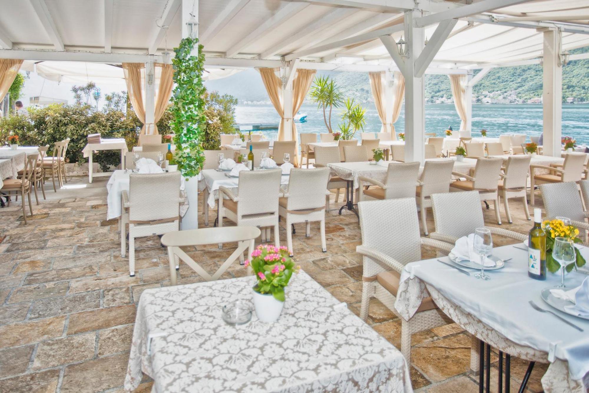 Hotel Admiral Perast Bagian luar foto