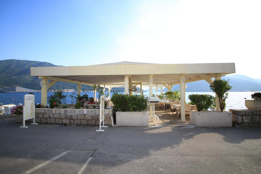 Hotel Admiral Perast Bagian luar foto